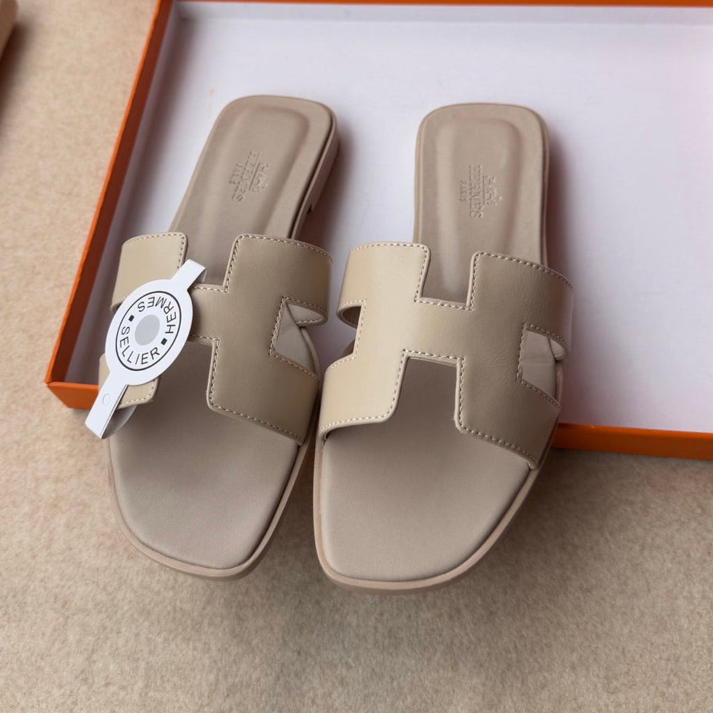 HERMES 0RAN SANDALS IN KHAKI BROWN CALFSKIN