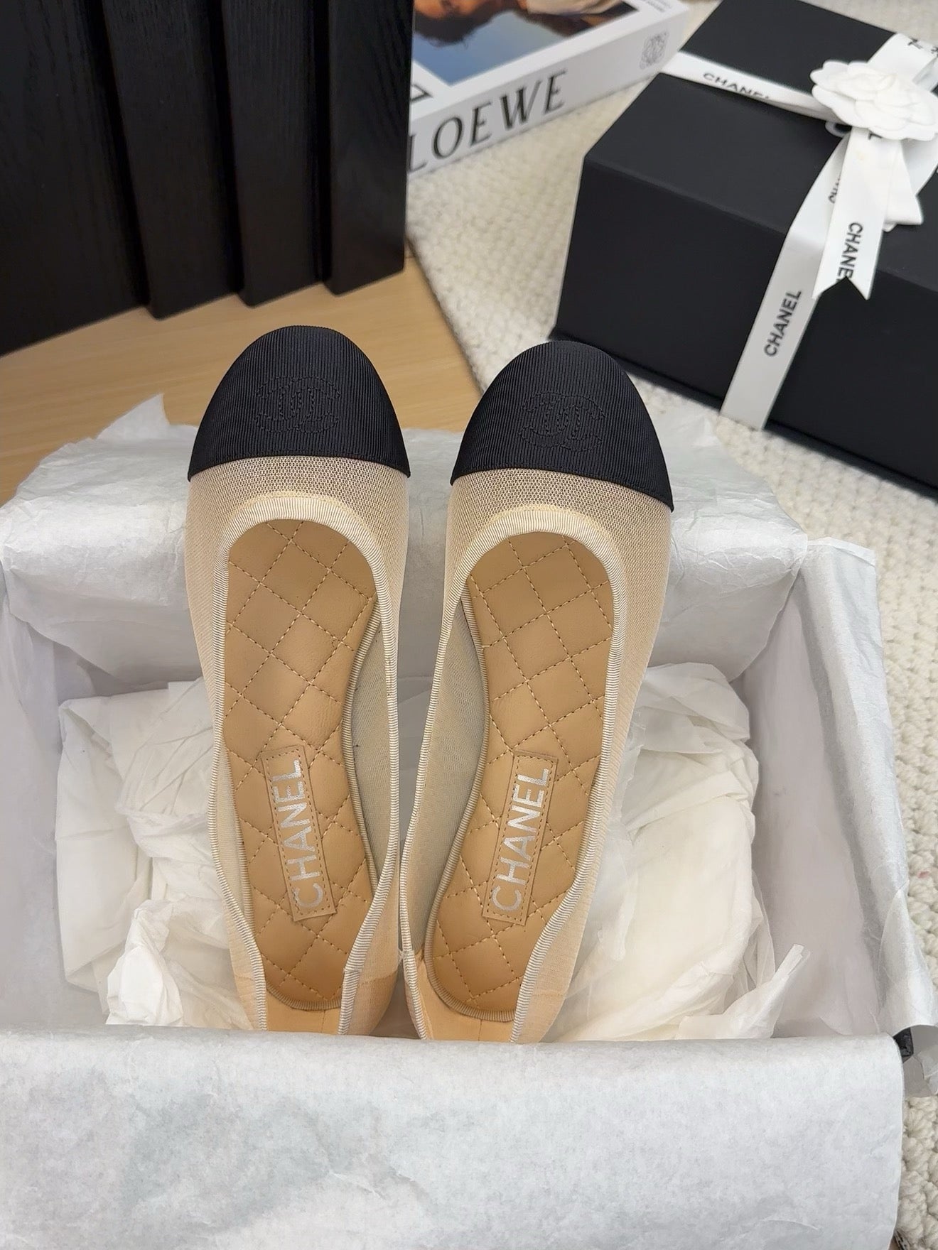 CHANEL BALLET FLAT IN BLACK FABRIC AND BEIGE MESH